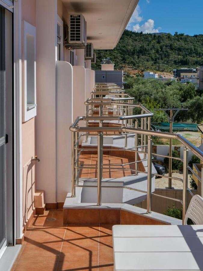 Himara Royal Hotel Экстерьер фото
