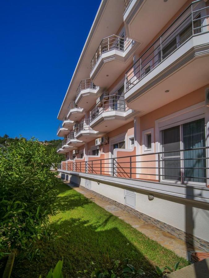 Himara Royal Hotel Экстерьер фото