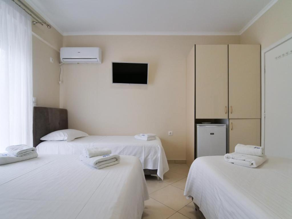 Himara Royal Hotel Экстерьер фото