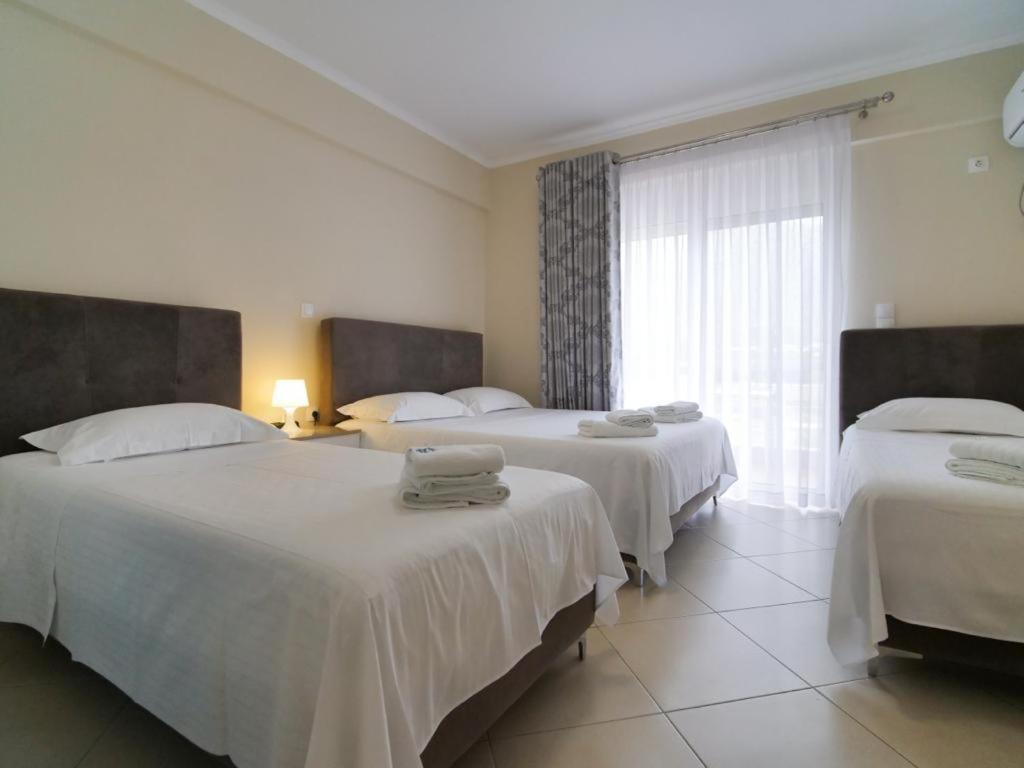 Himara Royal Hotel Экстерьер фото
