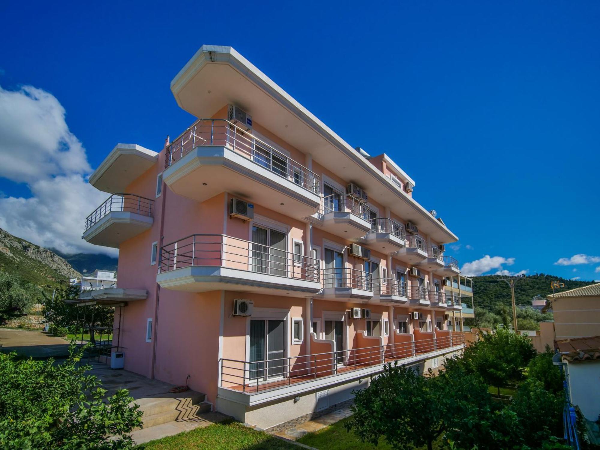 Himara Royal Hotel Экстерьер фото