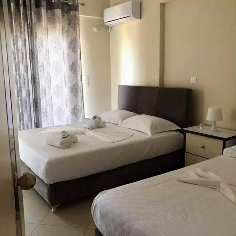Himara Royal Hotel Экстерьер фото