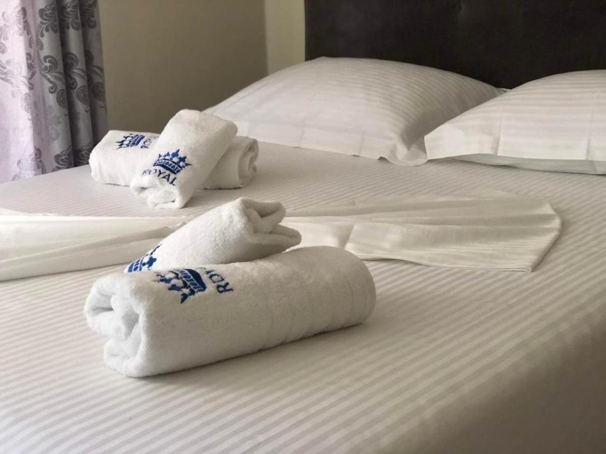 Himara Royal Hotel Экстерьер фото